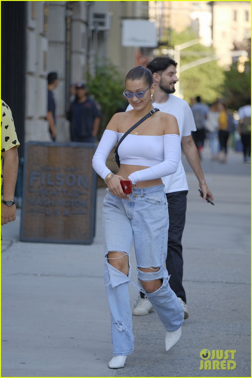 bella hadid ripped jeans