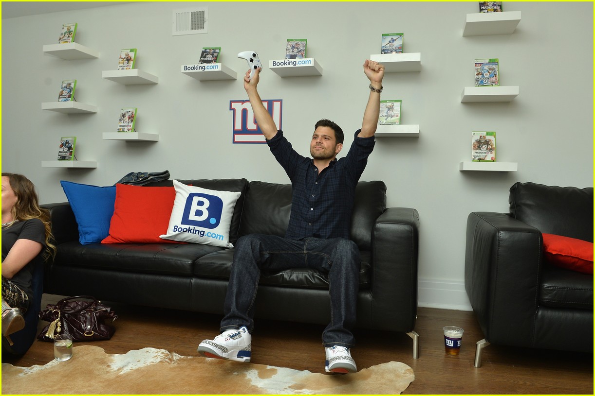 Vanessa Hudgens Roots For New York Giants In Their Disappointing
