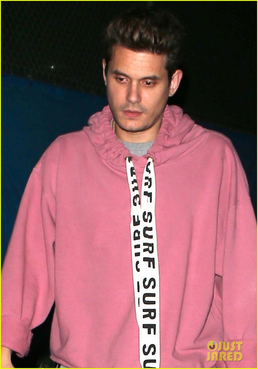 John Mayer Rocks A Pink Hoodie For Dinner At Craig S Photo