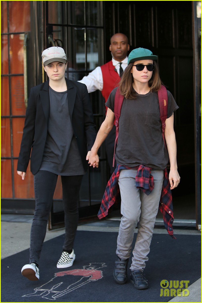 Ellen Page & Girlfriend Emma Portner Hold Hands in NYC: Photo 3957431 | Ellen  Page, Emma Portner Pictures