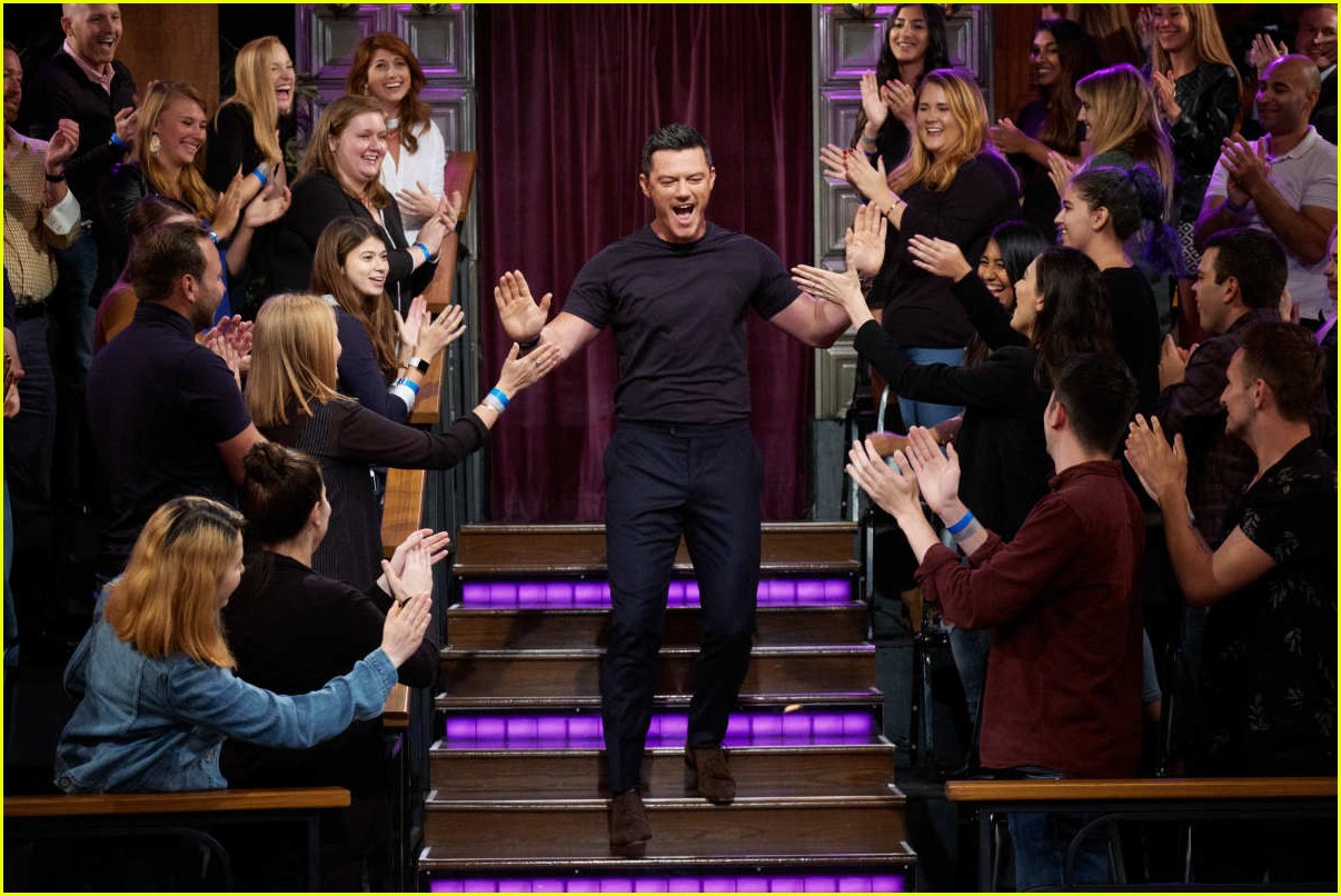 Usher, Luke Evans & James Corden Have a Sensual SingOff Watch Now