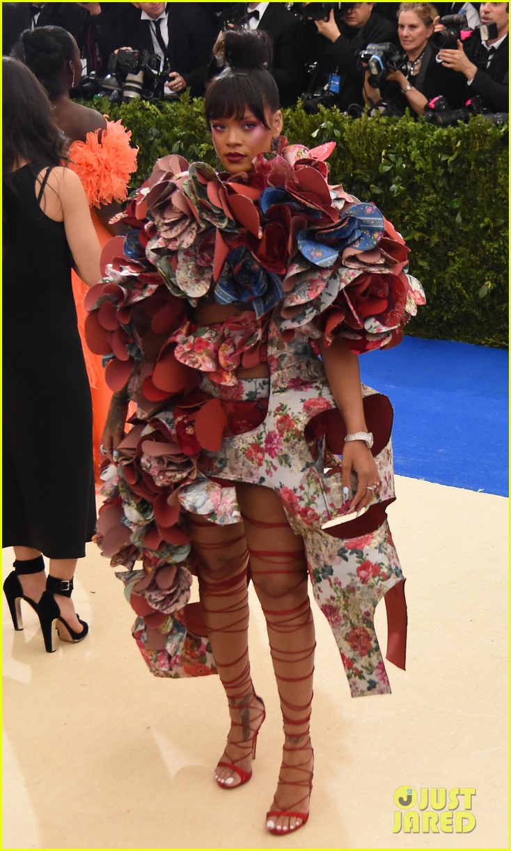 Met Gala 2018 Hosts & Theme Revealed! Photo 3984272 2018 Met Gala