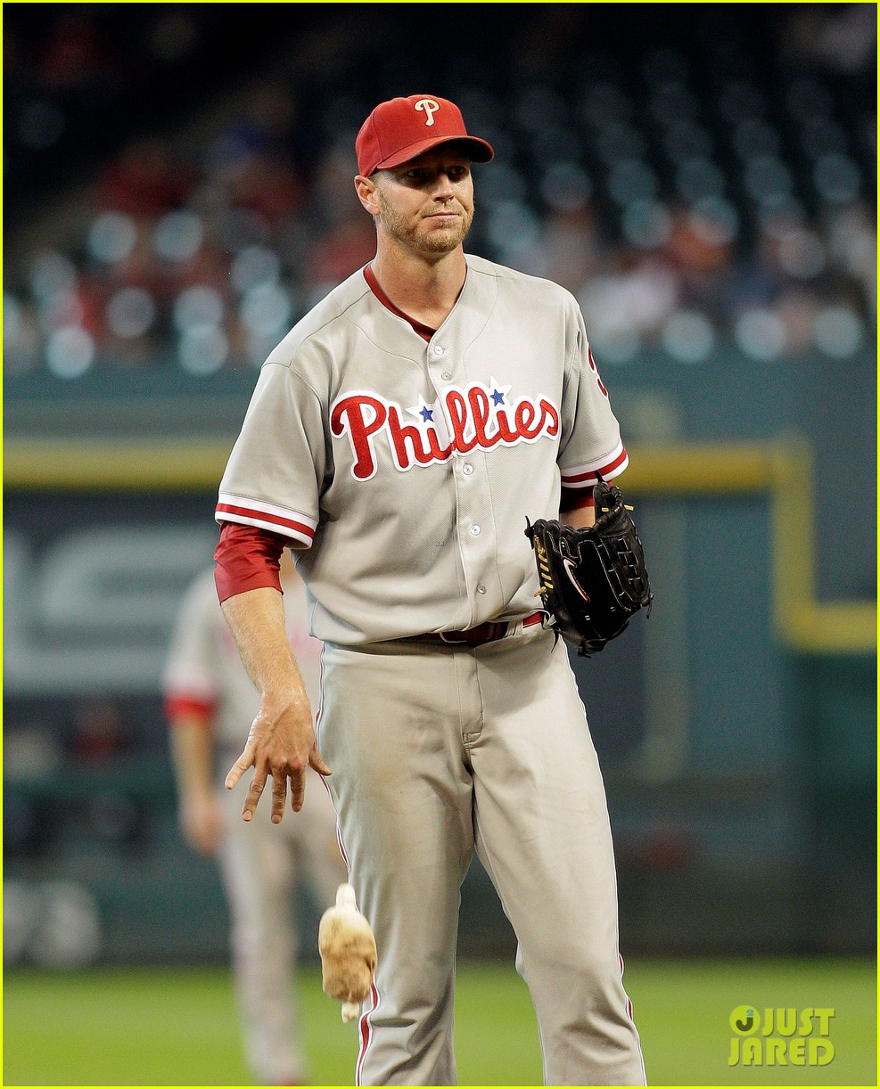 Roy Halladay Dead - Retired MLB Player Dies at 40 in Plane Crash: Photo