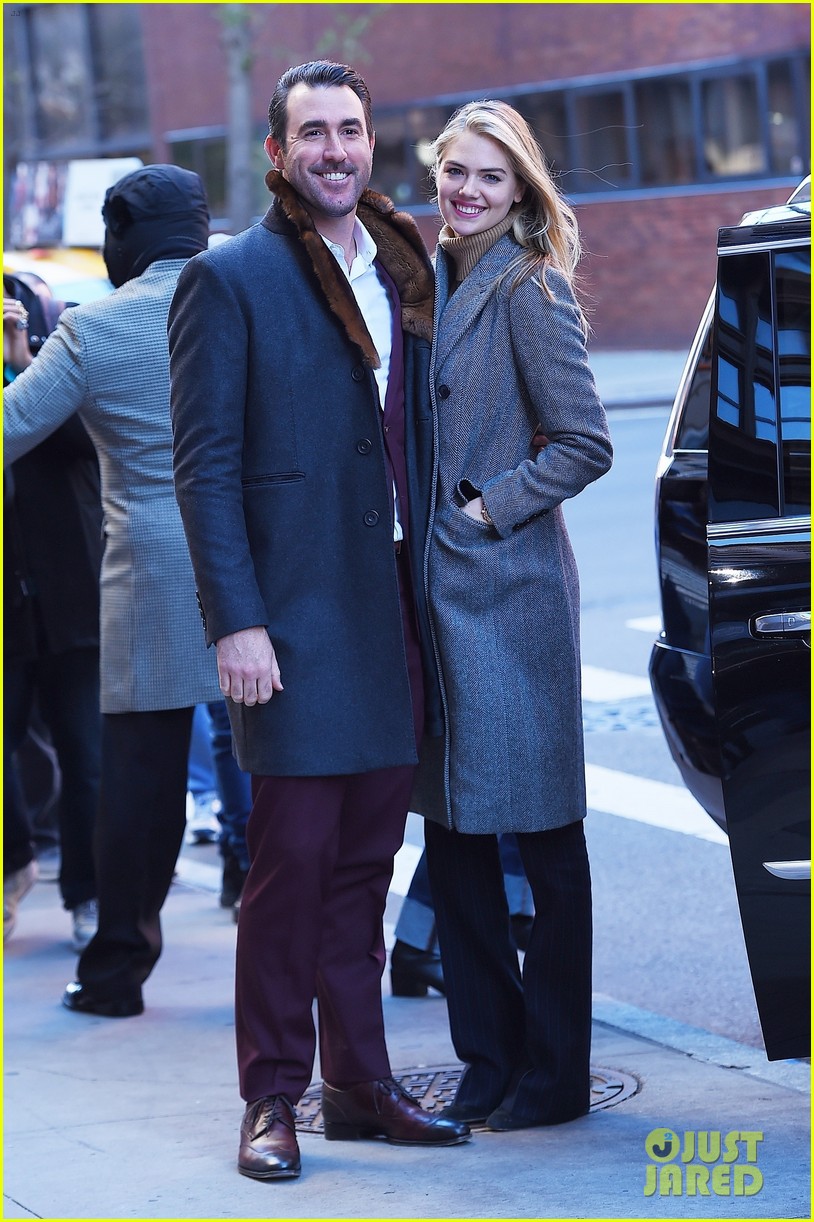 kate upton winter coat