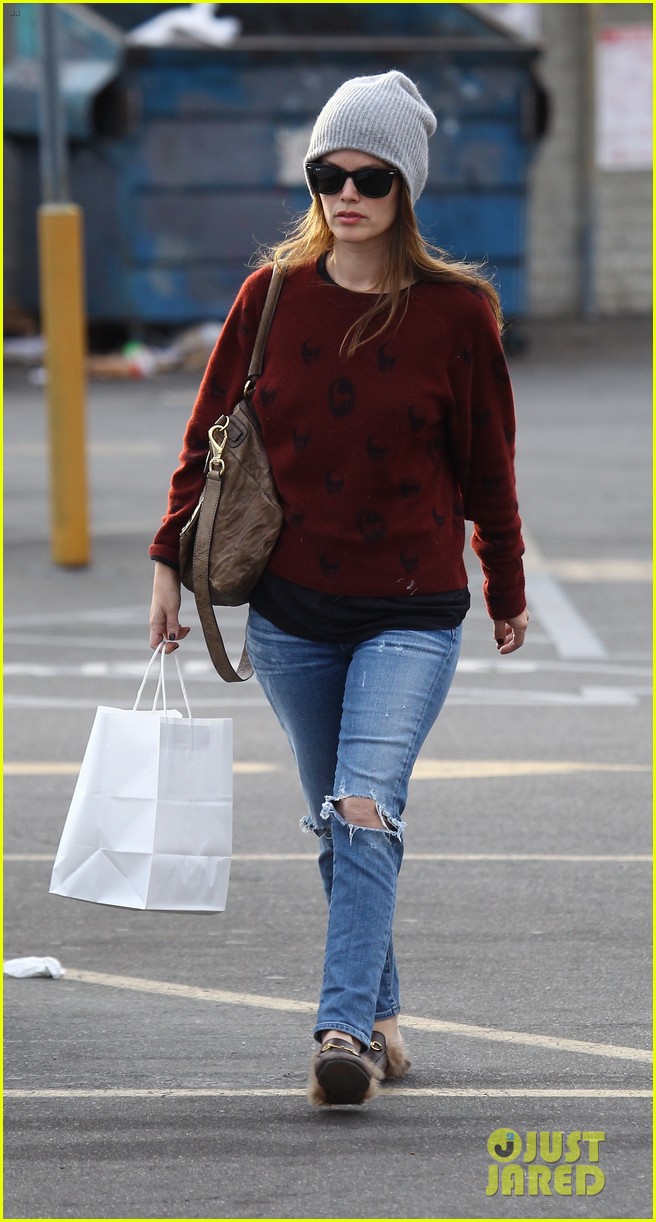 Rachel Bilson Spends the Afternoon Shopping in Beverly Hills: Photo