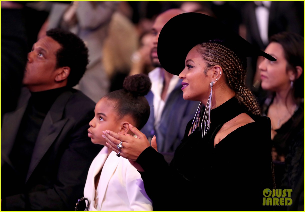 Beyonce's Grammys 2018 Look Was Inspired by Black Panthers Photo