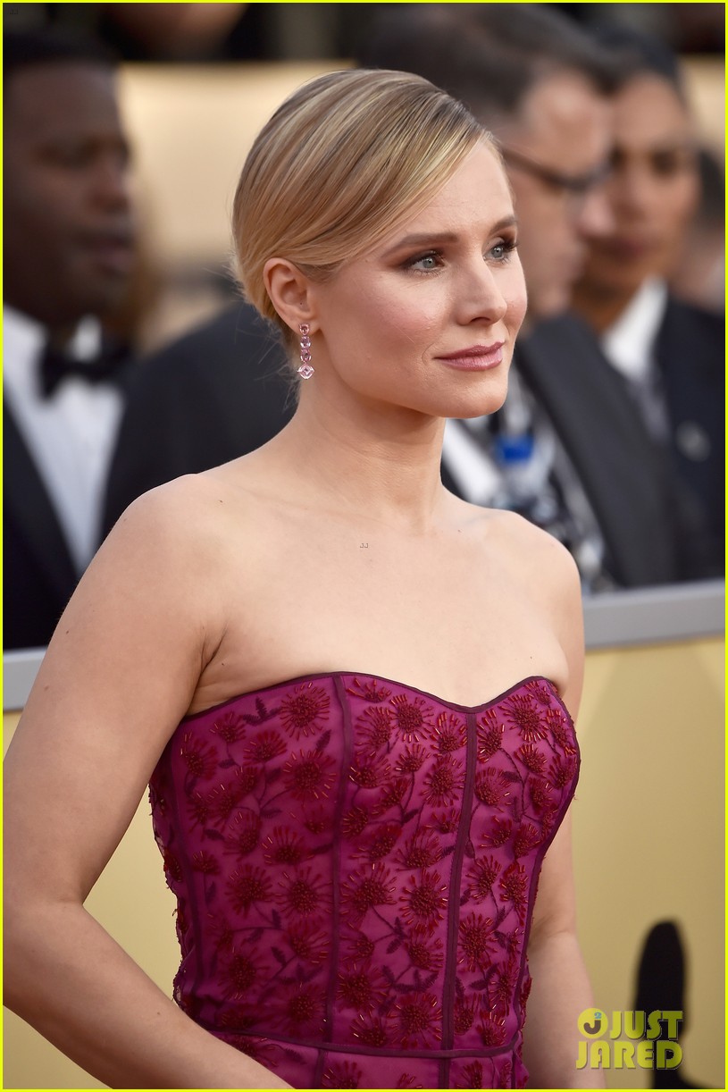 Kristen Bell Hits the Red Carpet Before Hosting SAG Awards 2018 Photo 4018336 2018 SAG Awards