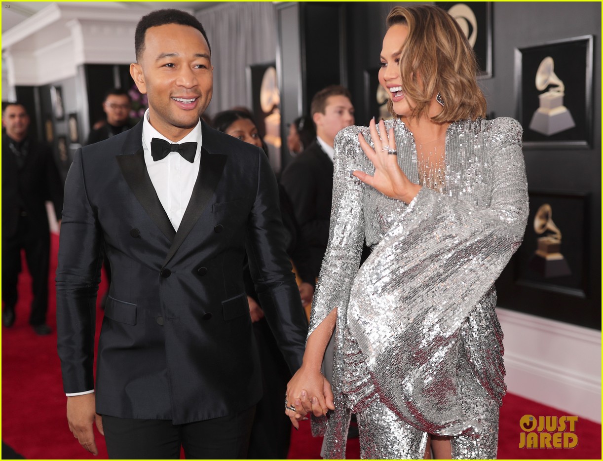 John Legend Chrissy Teigen Are Picture Perfect At Grammys 2018 Photo 4022752 2018 Grammys Chrissy Teigen Grammys John Legend Pictures Just Jared