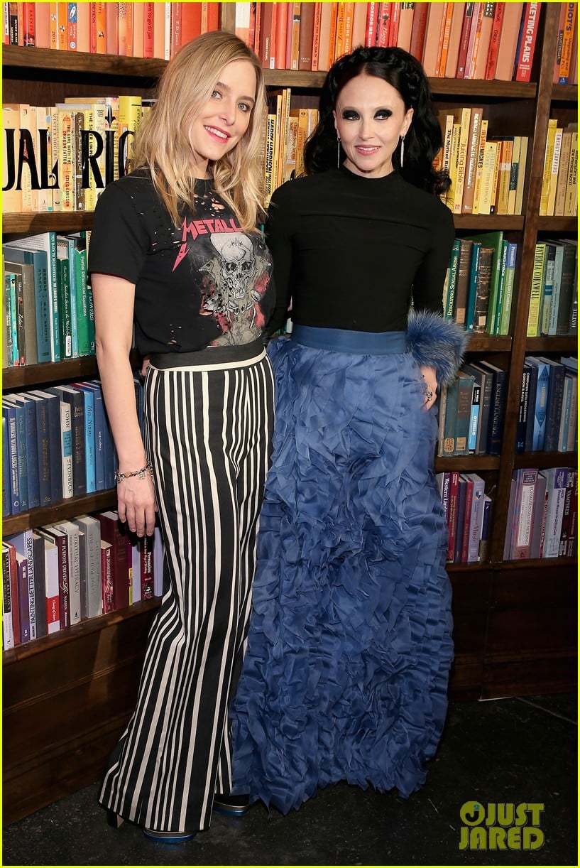 Paris & Nicky Hilton Team Up for Alice + Olivia By Stacey Bendet NYFW