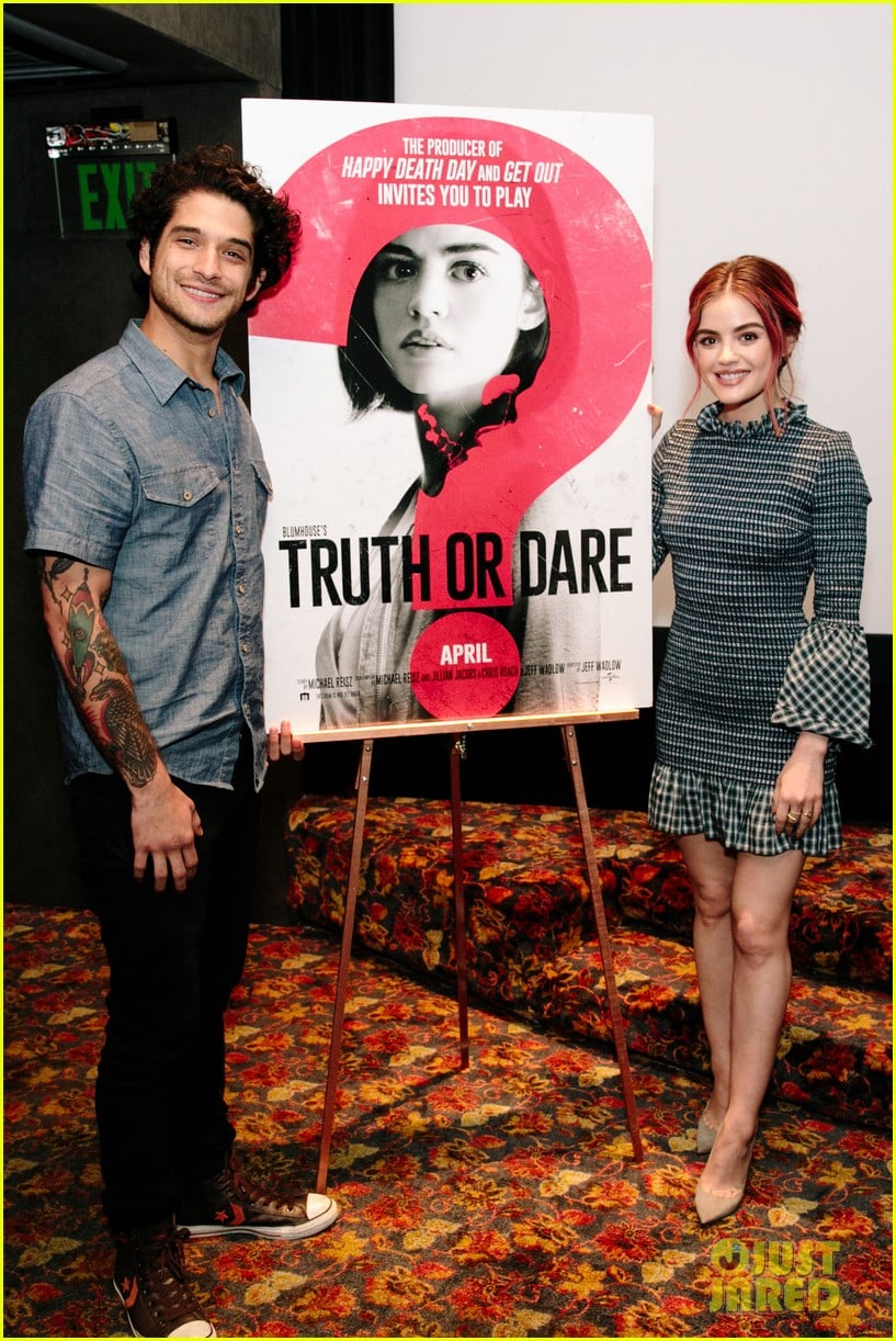 Lucy Hale Goes Gothic at 'Truth or Dare' Premiere with Tyler Posey(03)