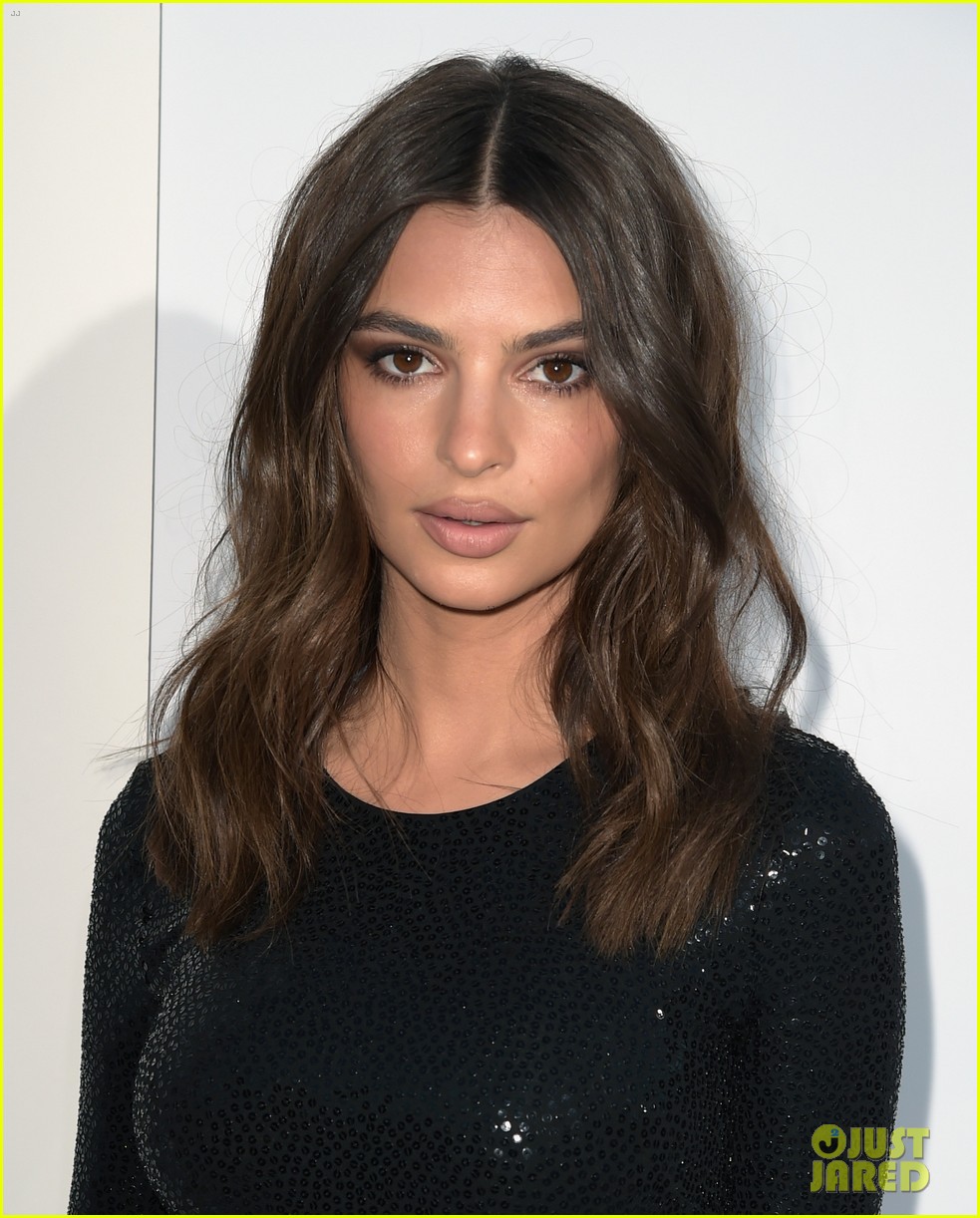 Emily Ratajkowski Flashes Some Skin at 'I Feel Pretty' Premiere: Photo