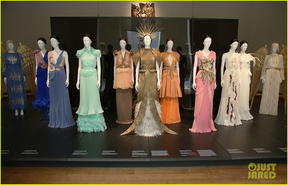 Look Inside the 2018 Met Gala's Costume Exhibit (Photos) Photo 4078268
