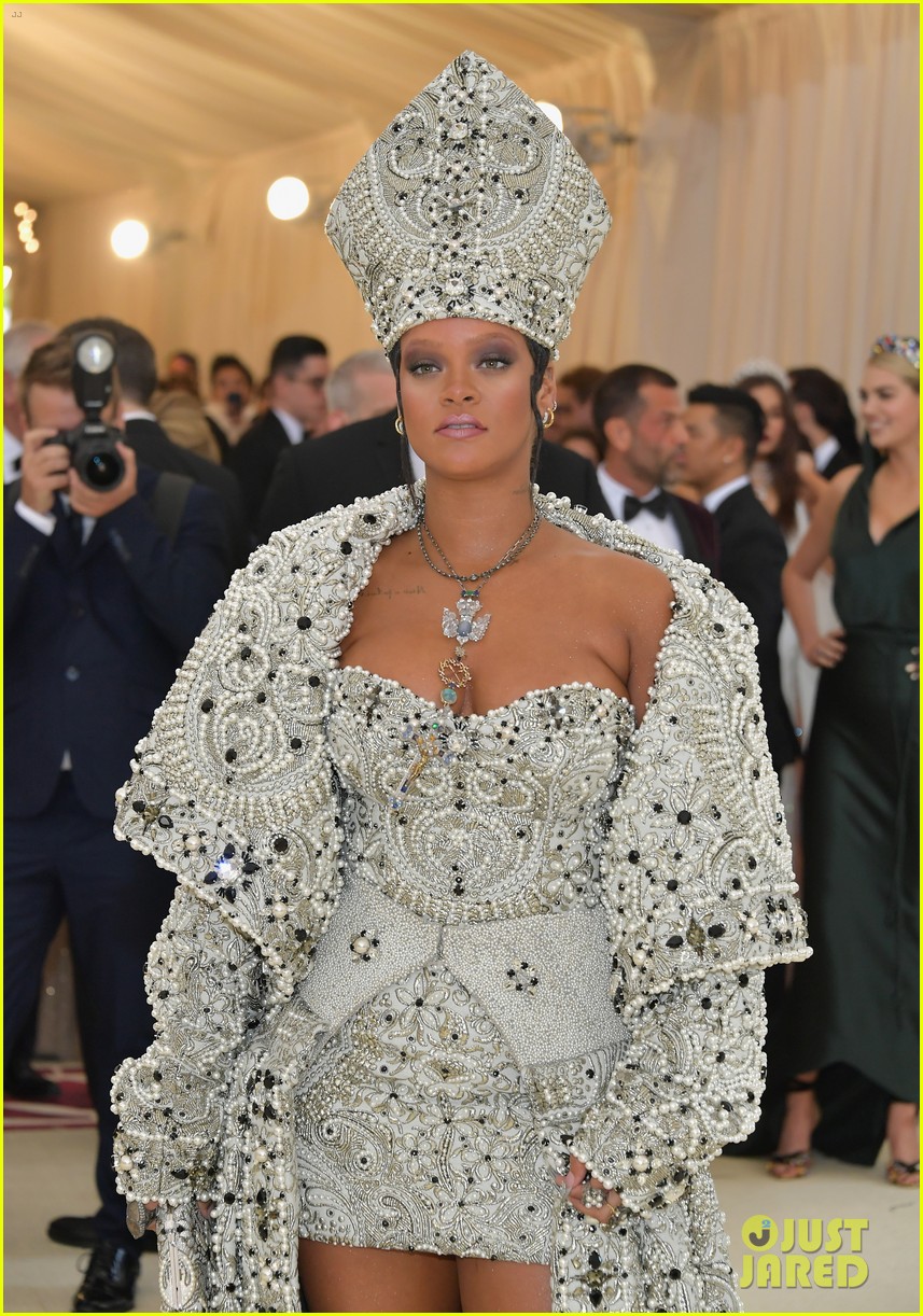 Rihanna Channels the Pope at Met Gala 2018 Photo 4078475 2018 Met