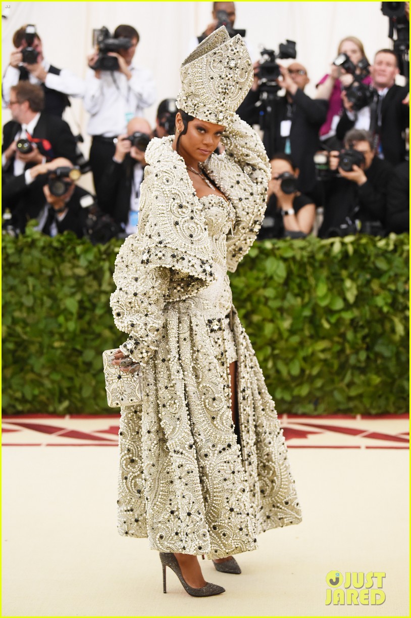 Rihanna Channels the Pope at Met Gala 2018 Photo 4078476 2018 Met