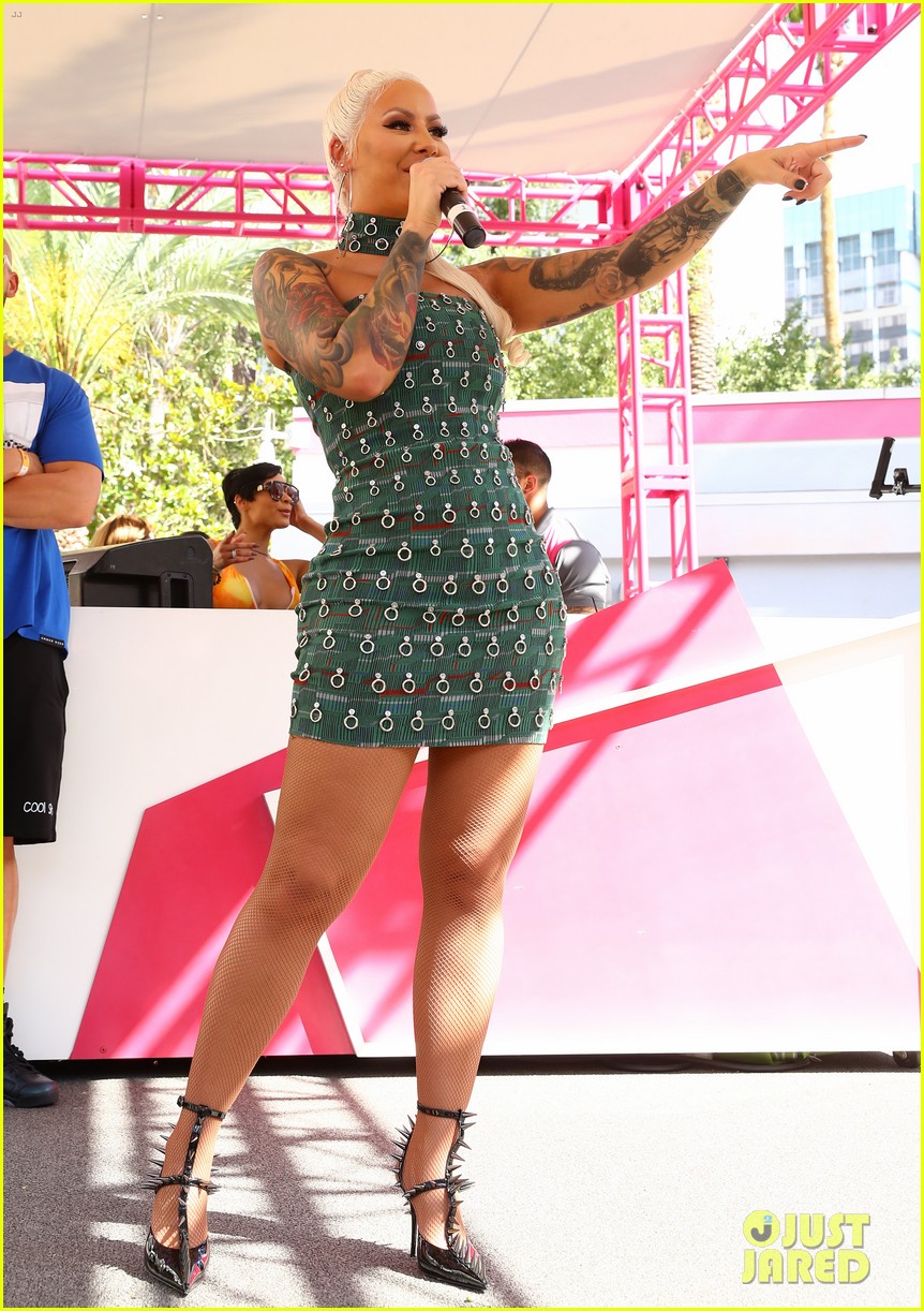 Amber Rose Hosts Pool Party in Las Vegas!: Photo 4091512 | Amber Rose Pictures | Just Jared
