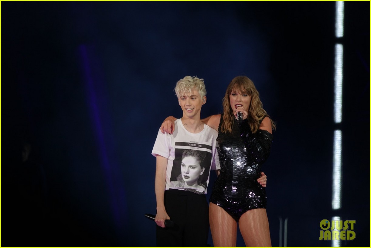 Troye Sivan Announces Album Release Date at Taylor Swift Concert!: Photo 4087010 ...1222 x 816