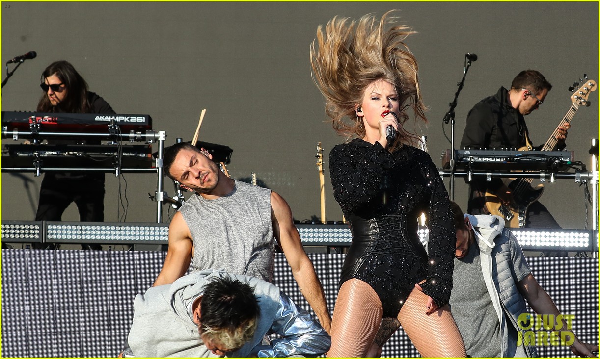 Taylor Swift, Shawn Mendes & Camila Cabello Heat Up Biggest Weekend