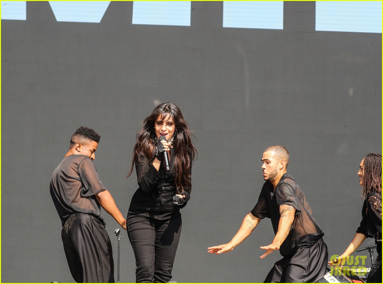 Taylor Swift, Shawn Mendes & Camila Cabello Heat Up Biggest Weekend