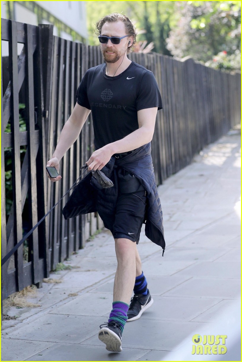Tom Hiddleston Takes His Cute Pup Bobby For an Afternoon Stroll! Photo