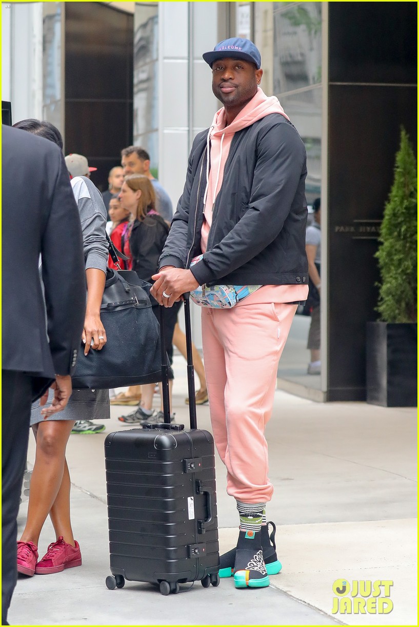dwyane wade luggage