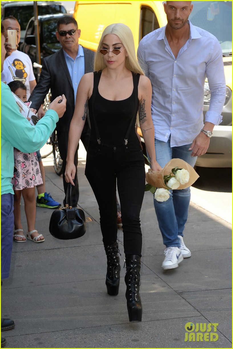 lady-gaga-record-studio-june-2018-nyc-01