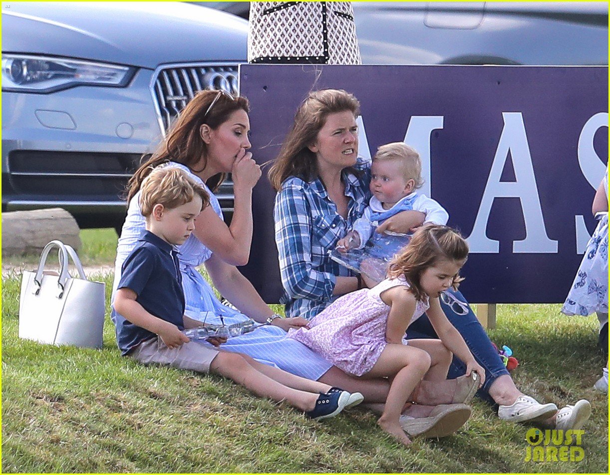 Duchess Kate Middleton's Mom Skills Observed By Onlooker at Polo Field: Photo 4100754 ...1222 x 952