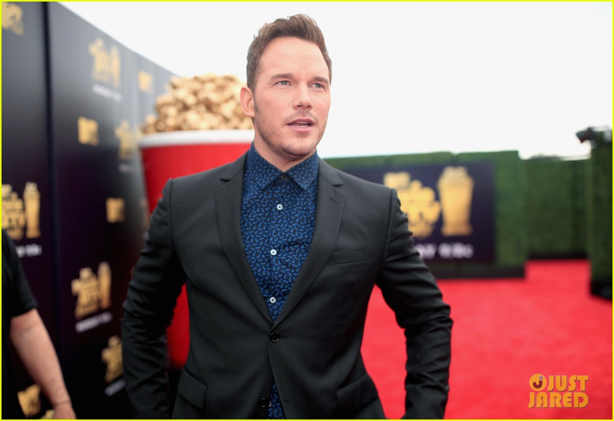 Chris Pratt Suits Up for MTV Movie & TV Awards 2018! Photo 4102963