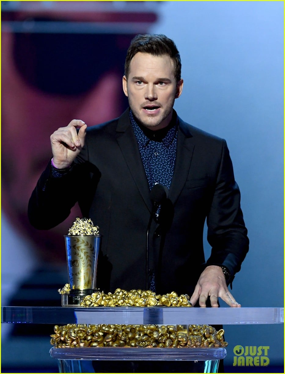 Chris Pratt Teaches Fans How to Poop in Public During MTV Awards Speech