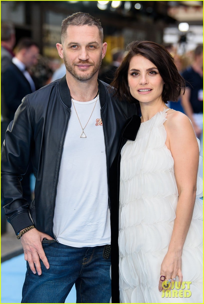 Tom Hardy Supports Wife Charlotte Riley At Swimming With Men Uk