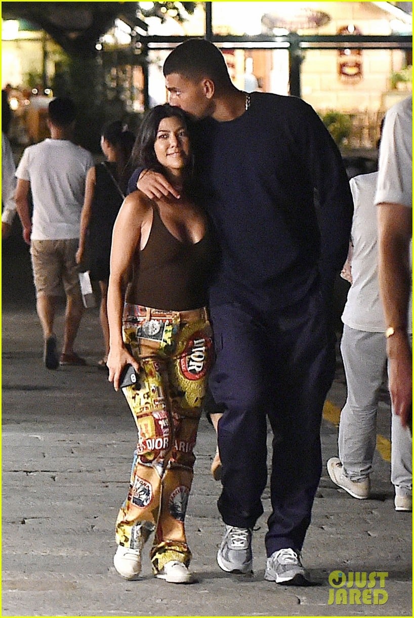Kourtney Kardashian & Boyfriend Younes Bendjima Share Romantic Night