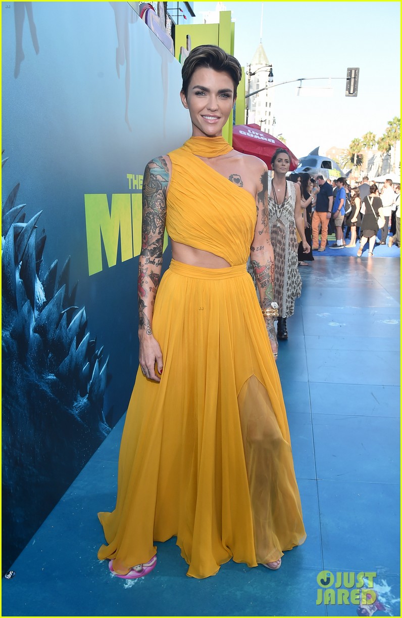 Jason Statham & Ruby Rose Join 'The Meg' Cast at LA Premiere: Photo