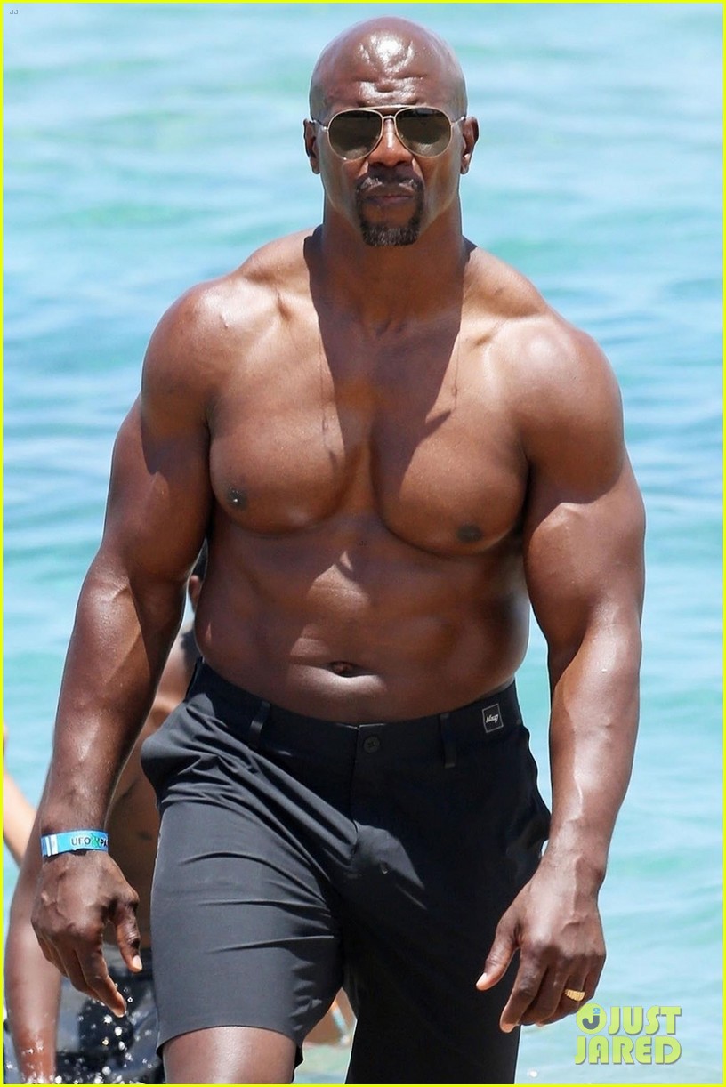Terry Crews Shows Off Buff Body While Celebrating 50th ...
