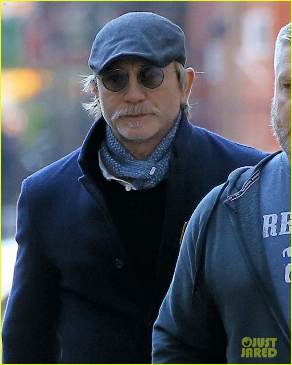 daniel-craig-sports-mustache-and-goatee-while-stepping-out-in-nyc04.JPG