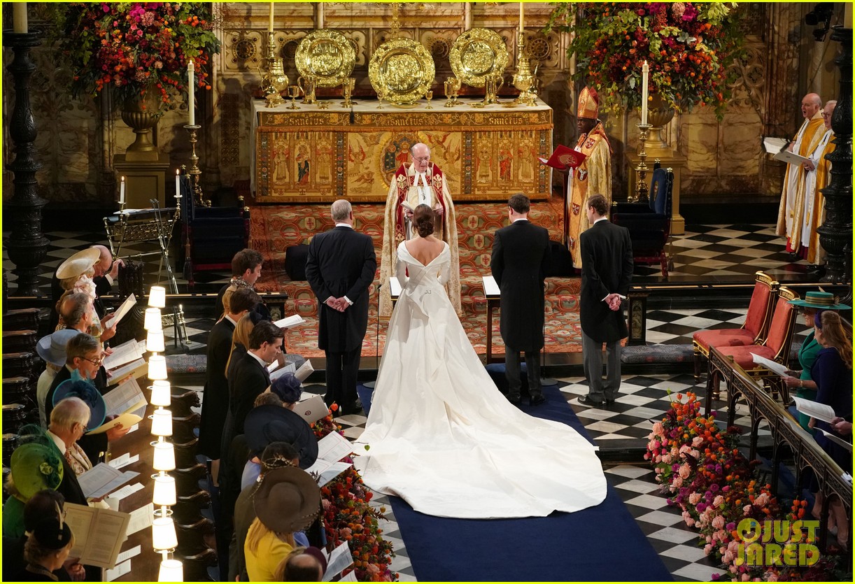 Princess Eugenie &amp; Jack Brooksbank Are Married See