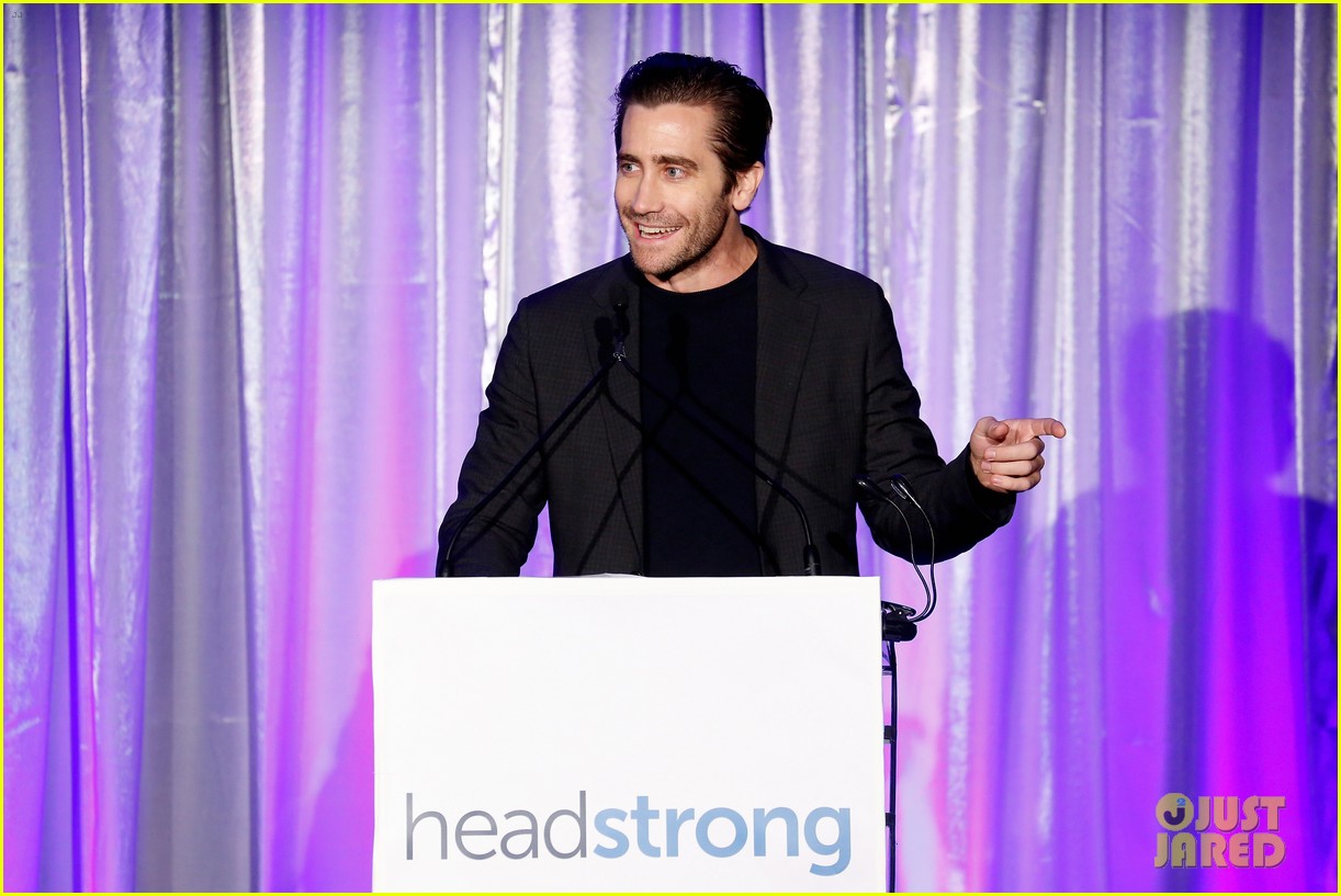 Jake Gyllenhaal Hits Stage at Headstrong New York Gala 2018! Photo