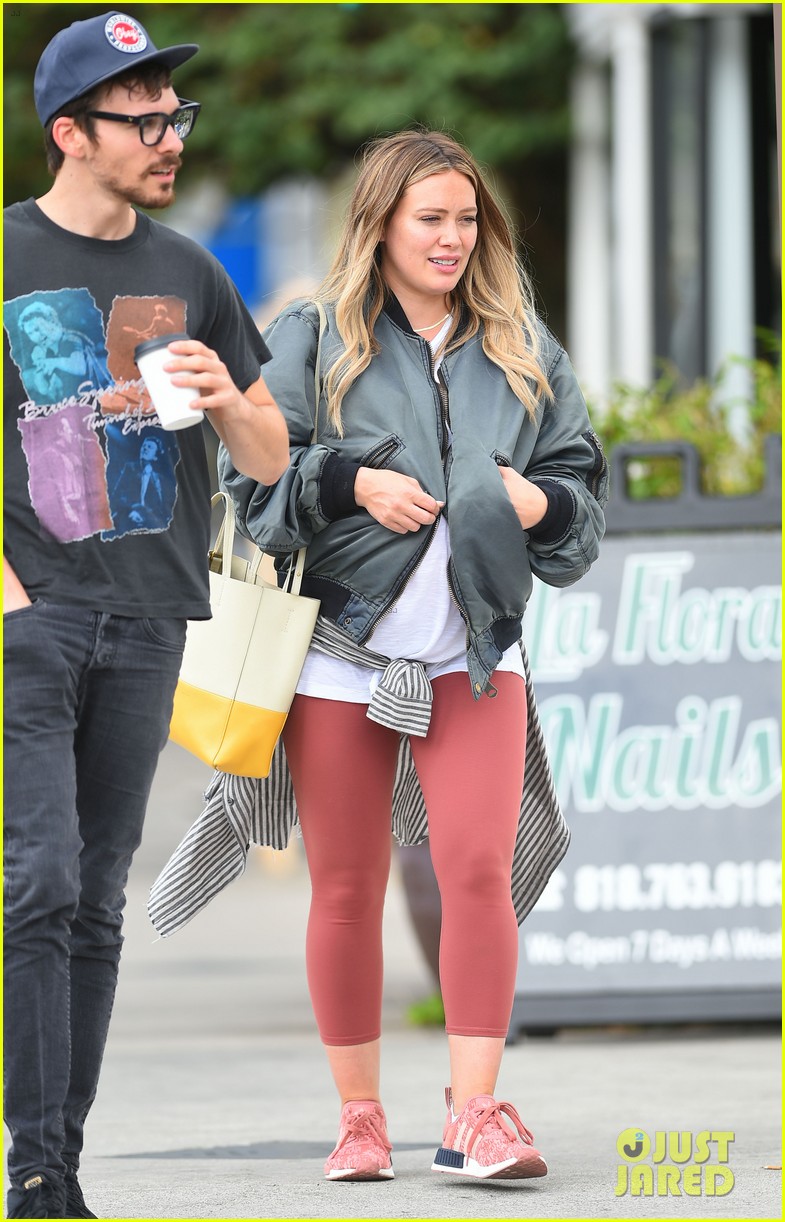 Pregnant Hilary Duff & Boyfriend Matthew Koma Head Out Together After