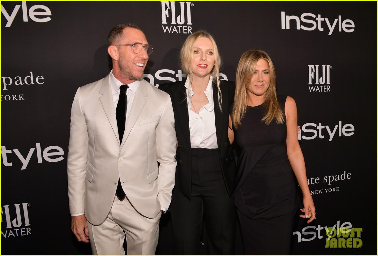 Jennifer Aniston Supports Hairstylist Of The Year Chris Mcmillan