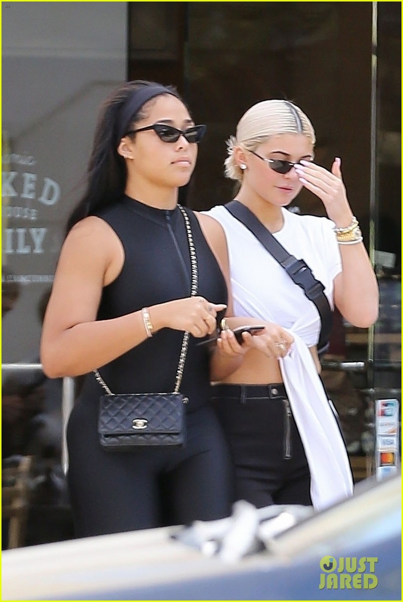 Kylie Jenner & BFF Jordyn Woods Are Reunited In Los Angeles: Photo