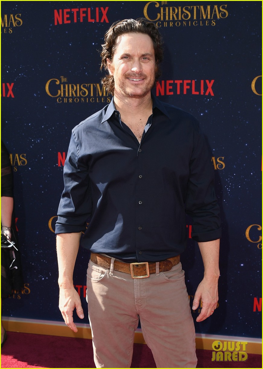 Oliver Hudson & Wife Erinn Bartlett Couple Up at 'The Christmas