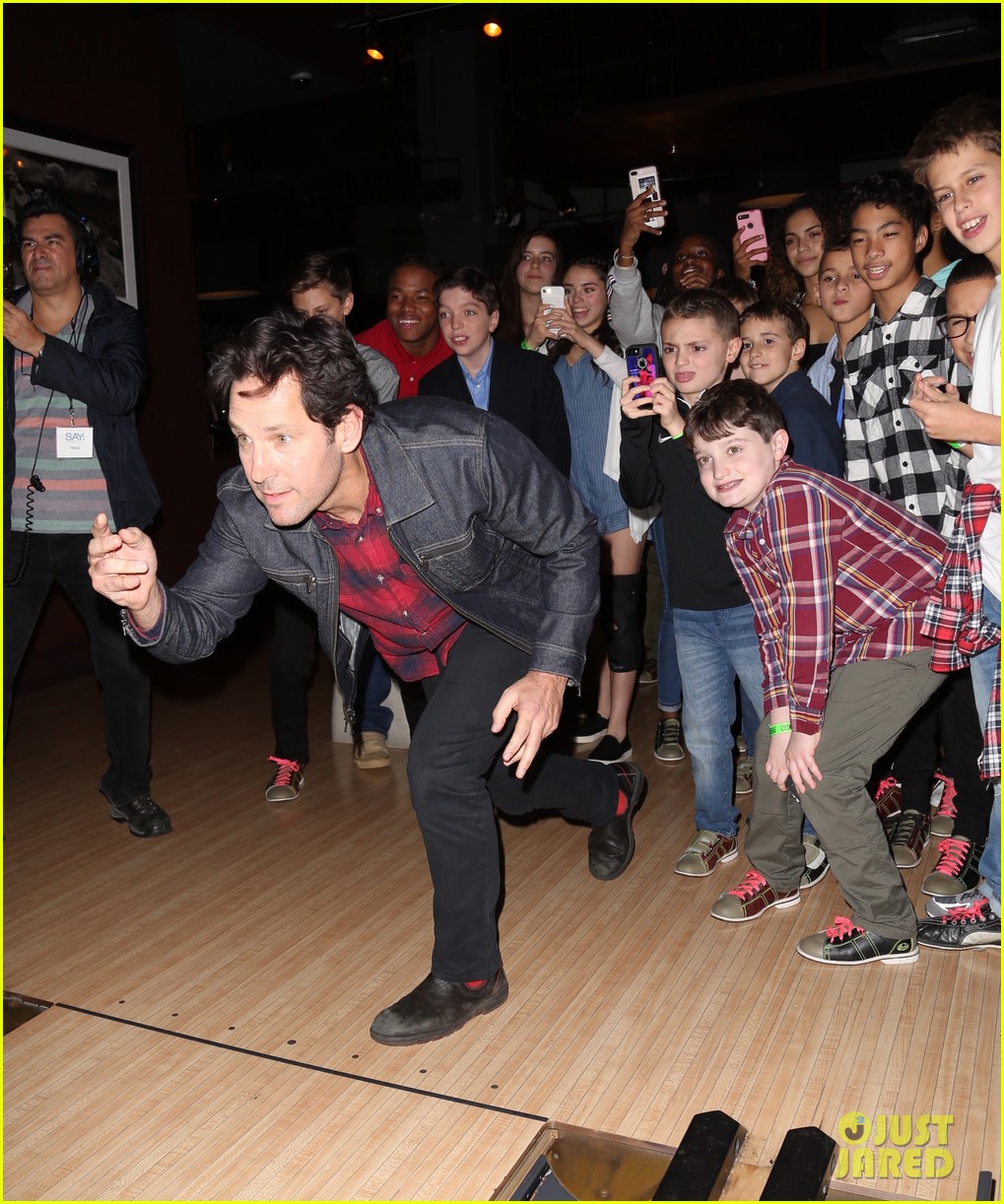 Paul Rudd Hosts His Annual AllStar Bowling Benefit for SAY! Photo