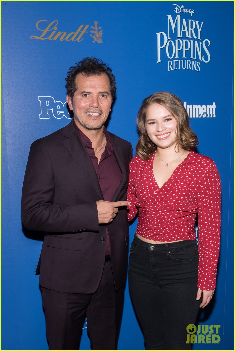 Emily Blunt & Lin-Manuel Miranda Are All Smiles at 'Mary Poppins