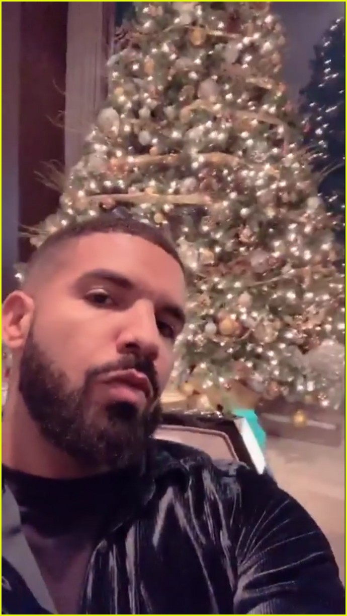 Drake Shows Off His Son's Artwork on Christmas Day Photo 4202584