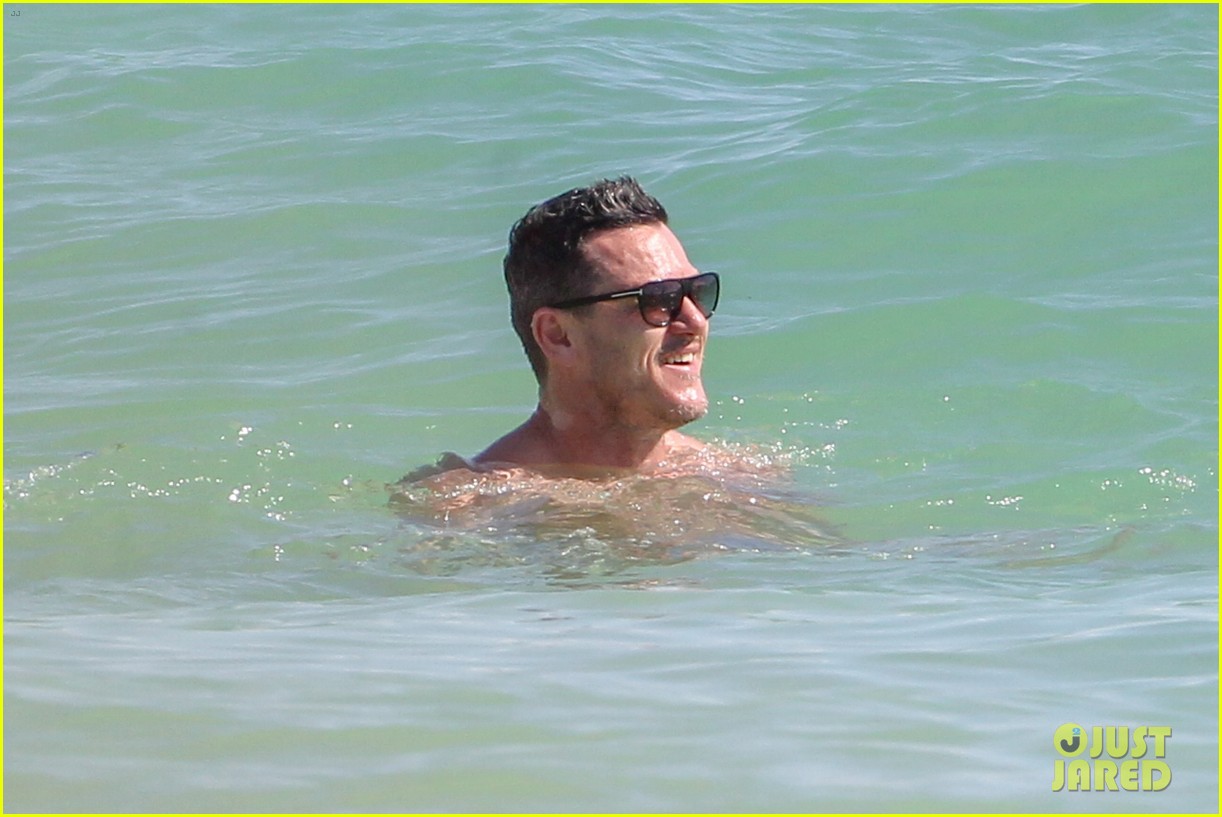 Luke Evans & Boyfriend Victor Turpin Bare Their Shirtless Bodies, Look