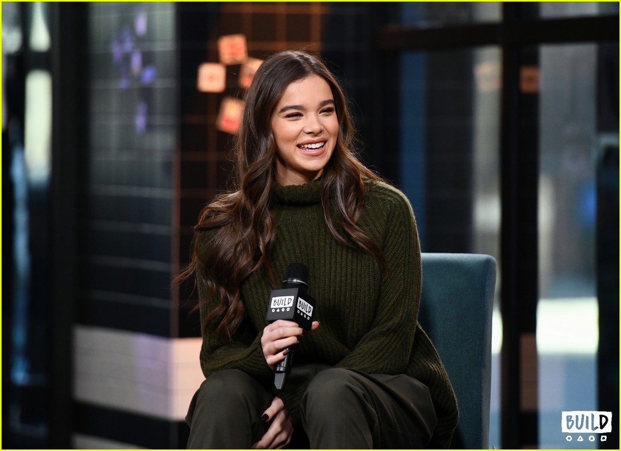 Hailee Steinfeld Reveals How &lsquo;Bumblebee&rsquo; Helped Her Achieve a Bucket