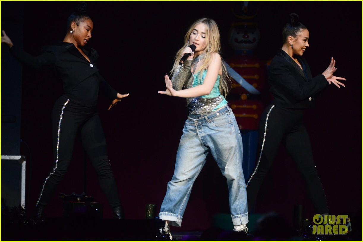 Shawn Mendes & Khalid Have Fun at Tampa Jingle Ball Photo 4199219