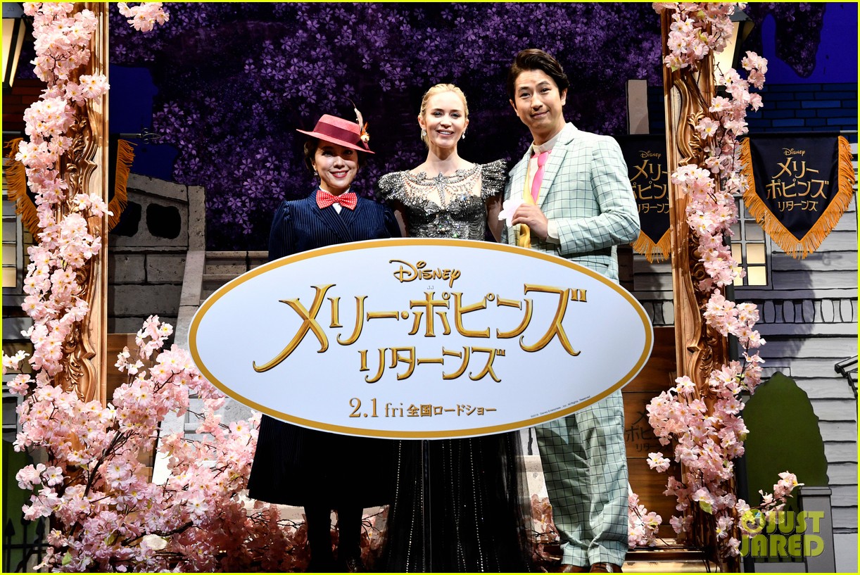 Emily Blunt Brings 'Mary Poppins Returns' To Japan After Oscar Snub