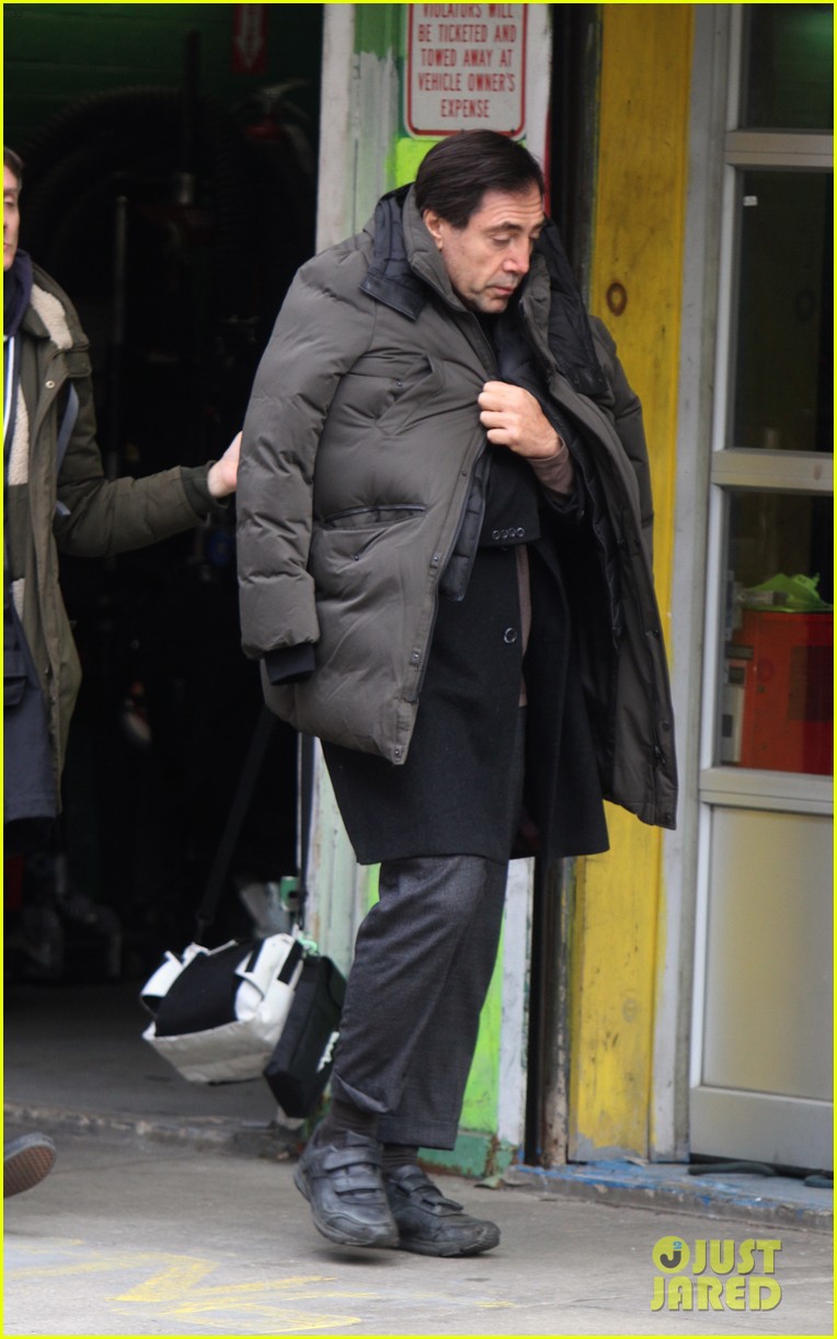 Elle Fanning Sits Beside a 'Bloody' Javier Bardem on 'Molly' Set: Photo