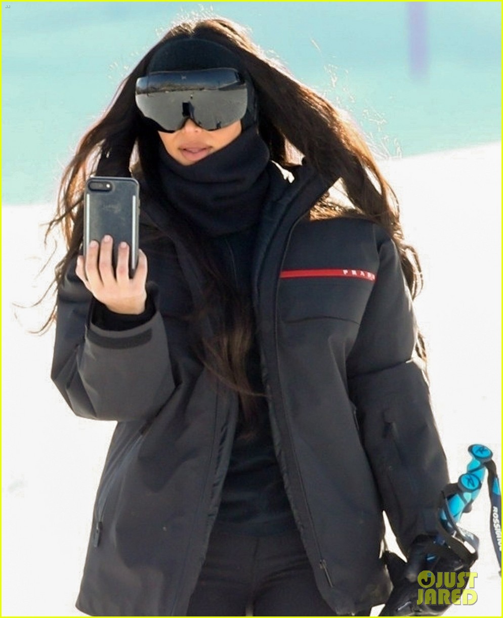 Kim & Kourtney Kardashian Hit the Slopes with Their Kids in Aspen
