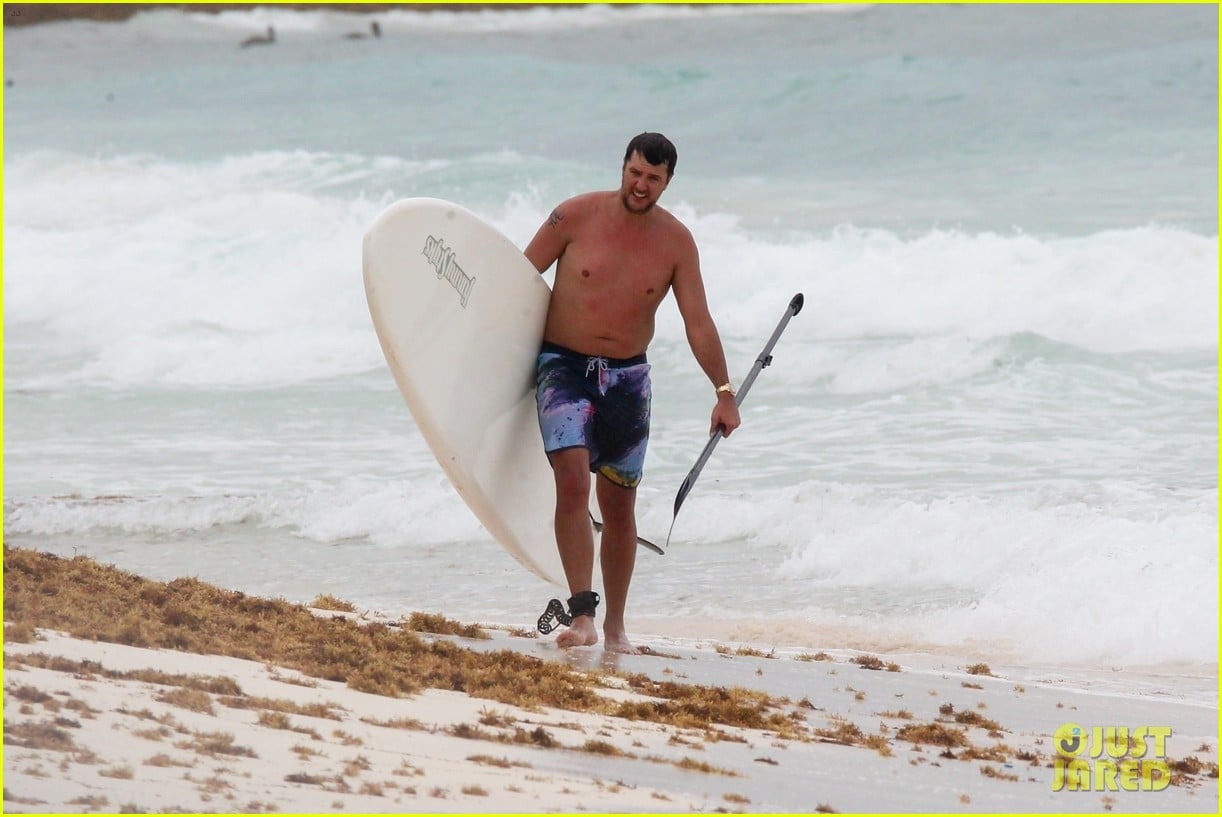 Luke Bryan Goes Shirtless While Paddle Boarding in Mexico Photo 4216308 Bikini, Caroline