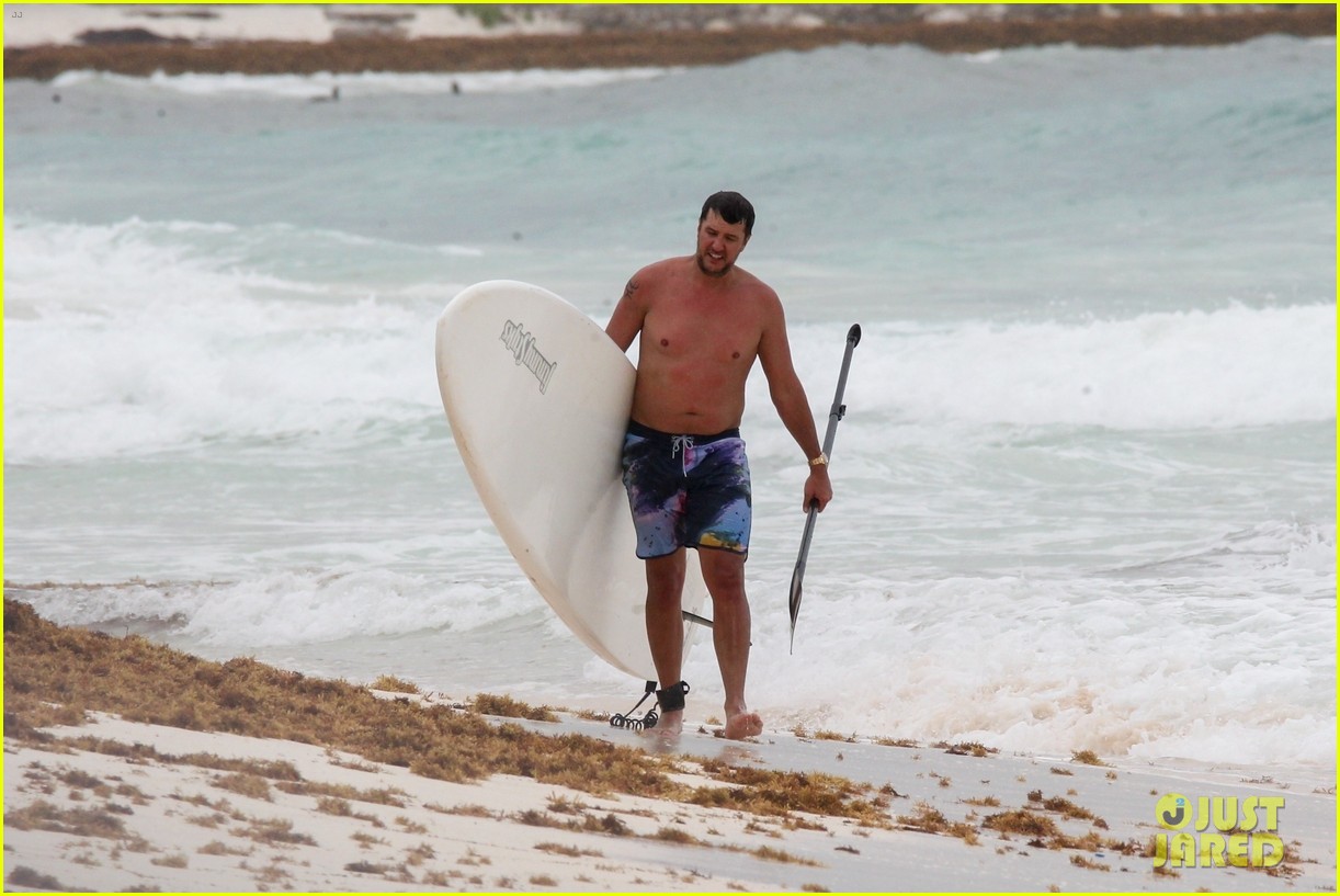 Luke Bryan Goes Shirtless While Paddle Boarding in Mexico Photo 4216351 Bikini, Caroline